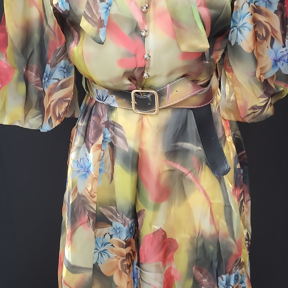 NWT, Vintage-Inspired Floral Tie-Neck Dress in Multi-Color, LARGE - Picture 4 of 11